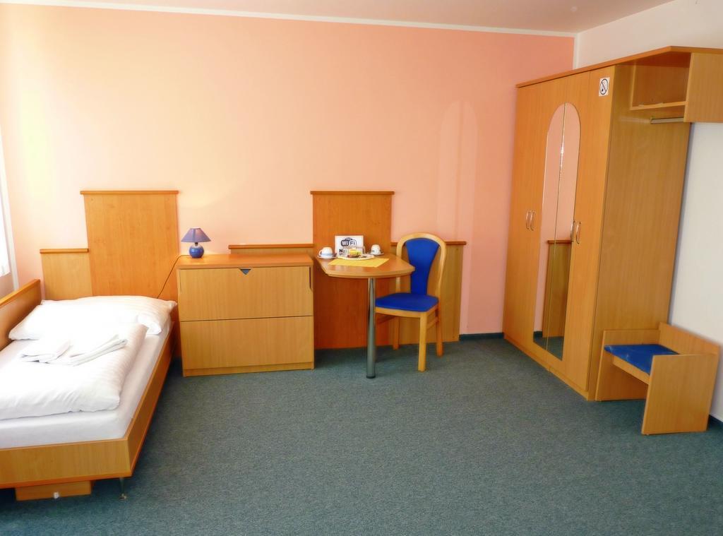 Garni G Hotel Žilina Zimmer foto