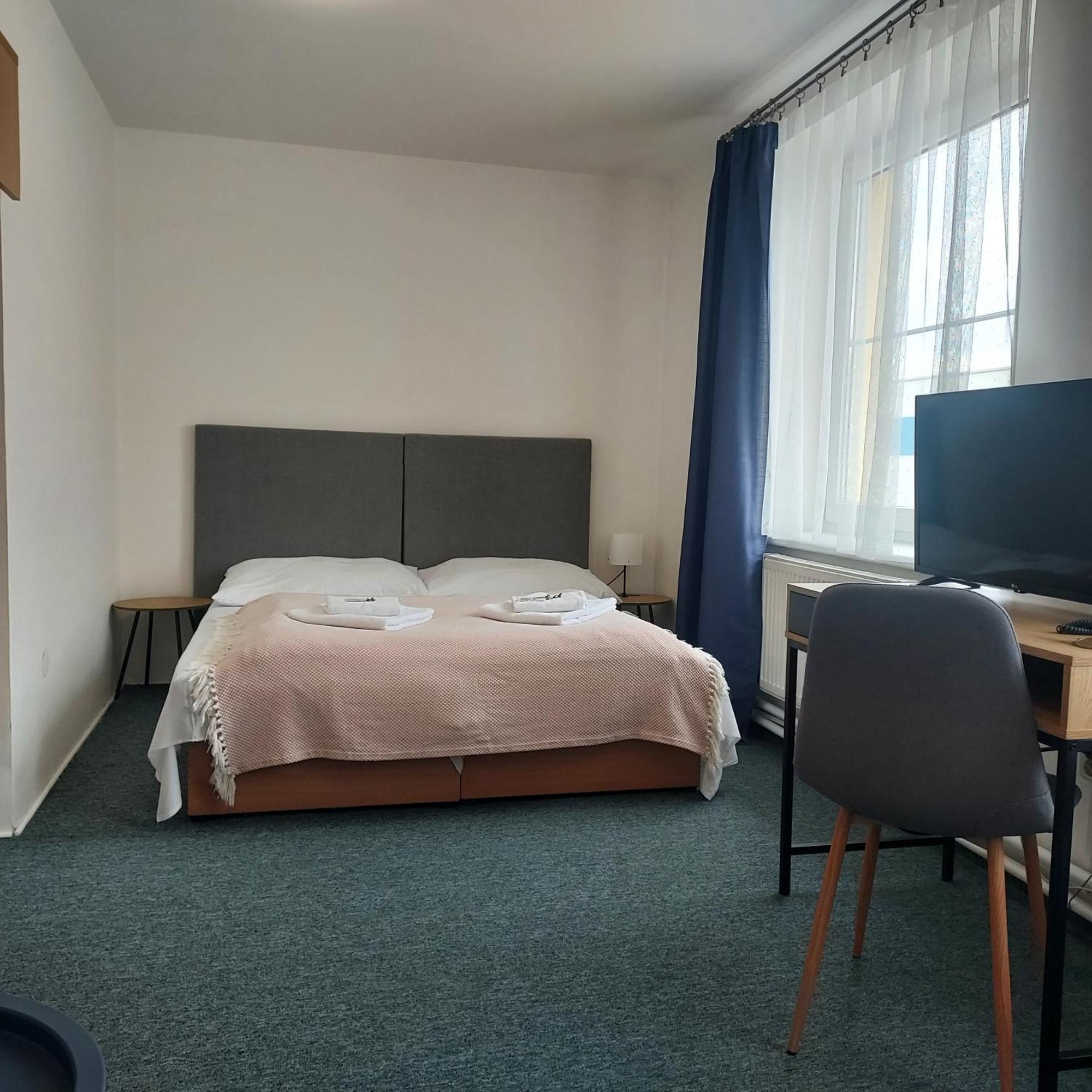 Garni G Hotel Žilina Exterior foto
