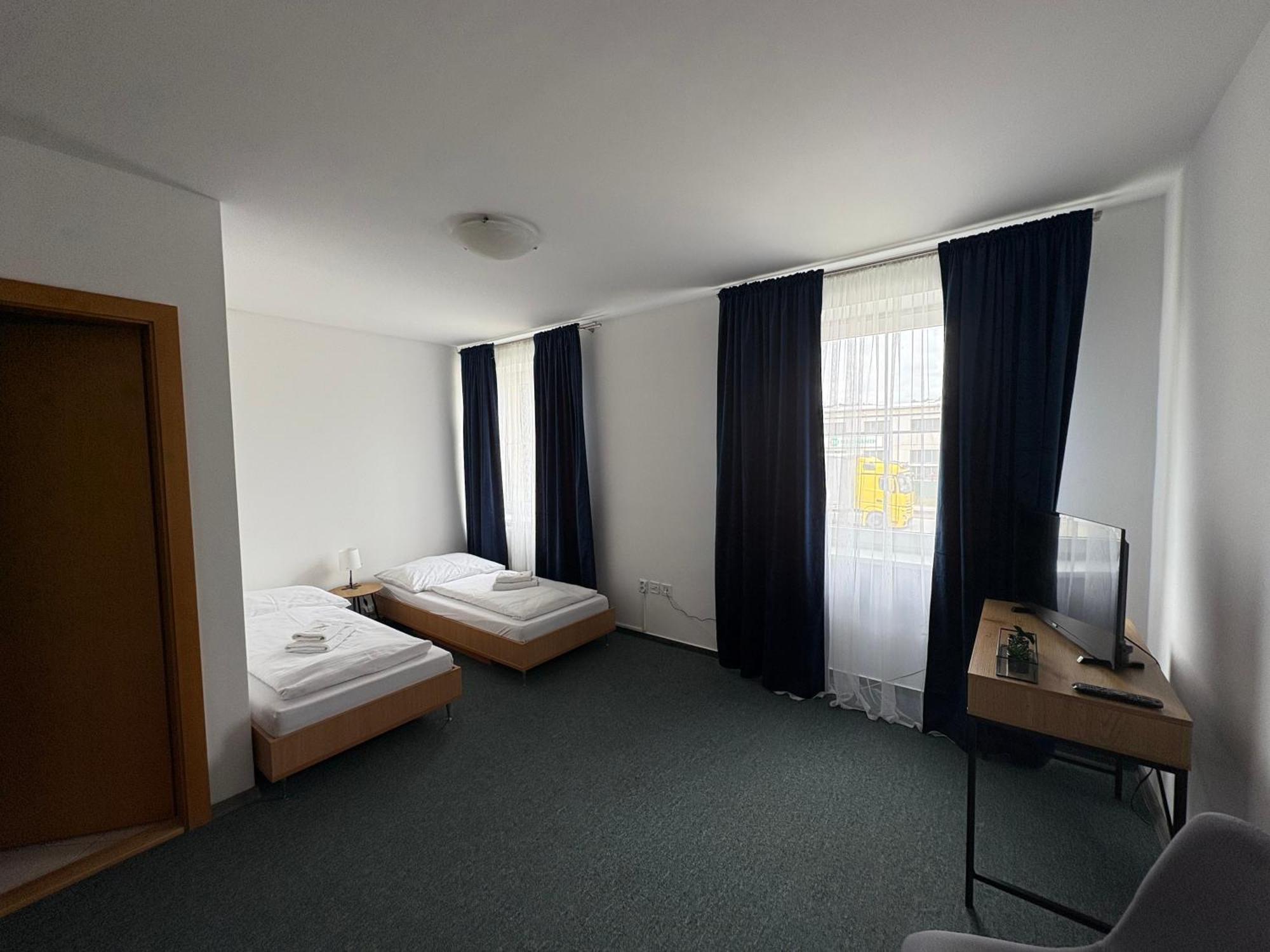 Garni G Hotel Žilina Exterior foto