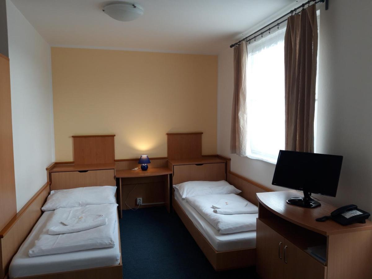 Garni G Hotel Žilina Exterior foto